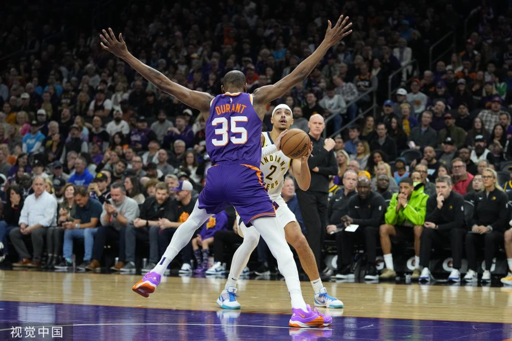 眼于球场上 眼于球场上