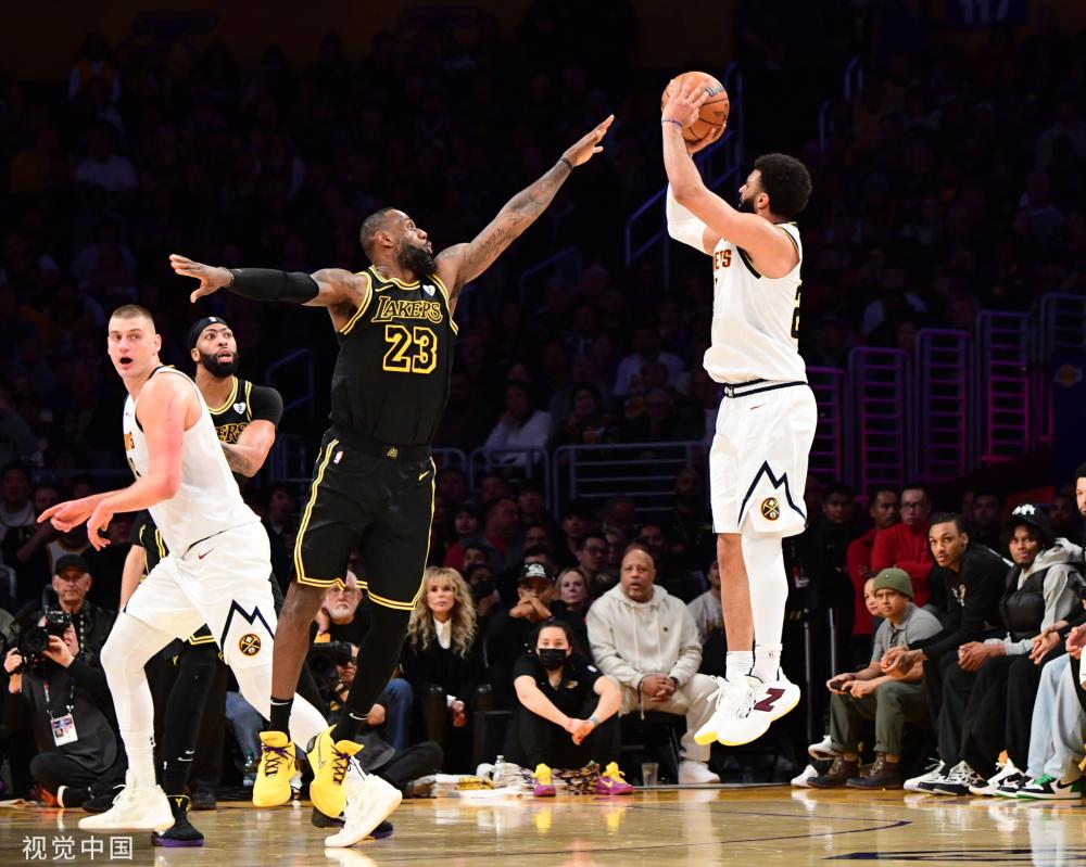 年轻的足球 年轻的足球