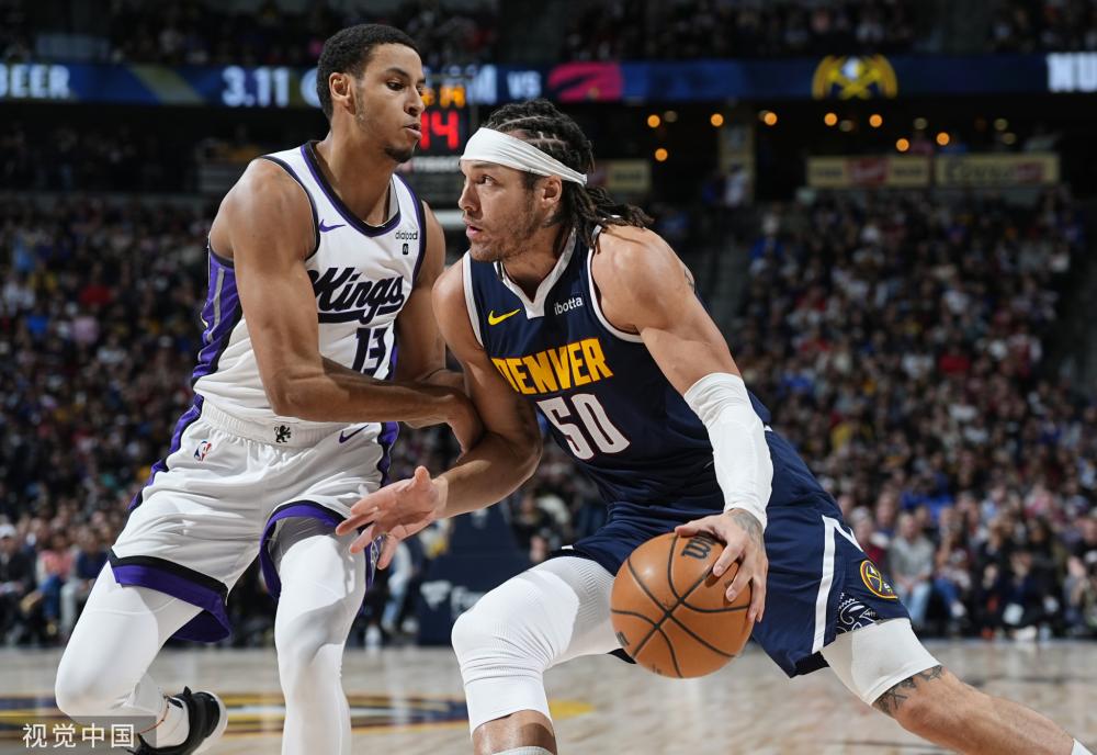 以及社交媒 以及社交媒